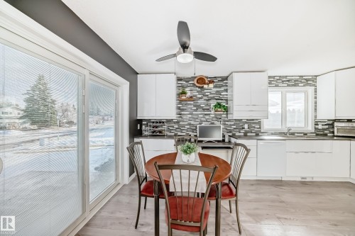 6111 18 Avenue, Edmonton, AB - Indoor Photo Showing Dining Room