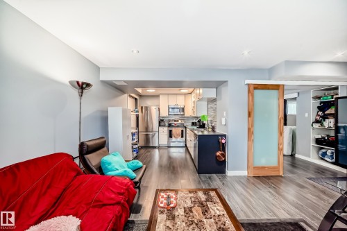 6111 18 Avenue, Edmonton, AB - Indoor