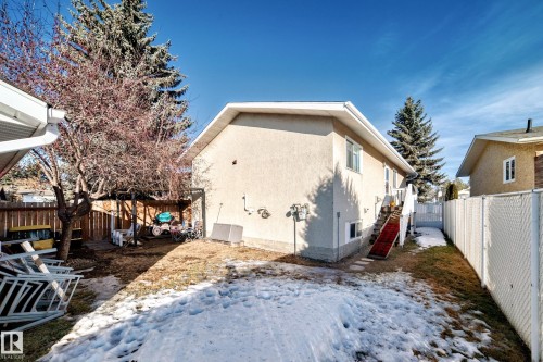 6111 18 Avenue, Edmonton, AB - Outdoor