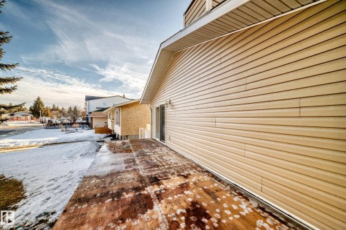 6111 18 Avenue, Edmonton, AB - Outdoor