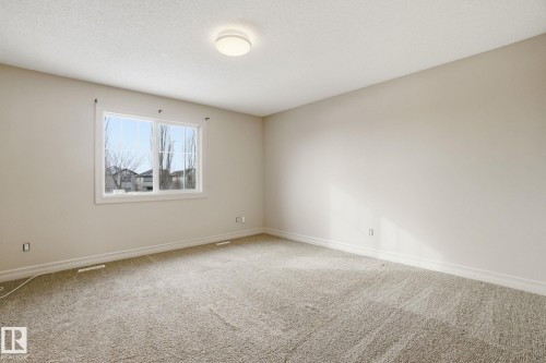 2424 Casselman Crescent, Edmonton, AB - Indoor Photo Showing Other Room