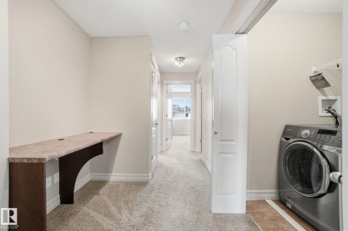 2424 Casselman Crescent, Edmonton, AB - Indoor Photo Showing Laundry Room