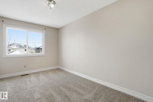 2424 Casselman Crescent, Edmonton, AB - Indoor Photo Showing Other Room