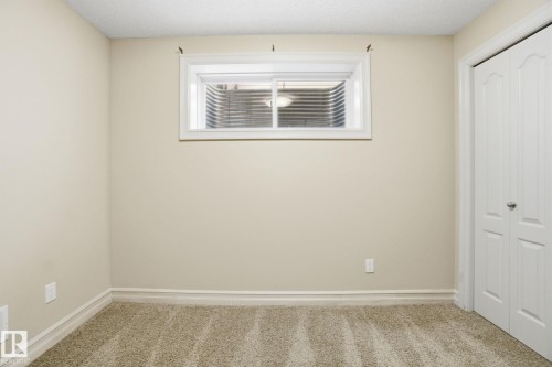 2424 Casselman Crescent, Edmonton, AB - Indoor Photo Showing Other Room