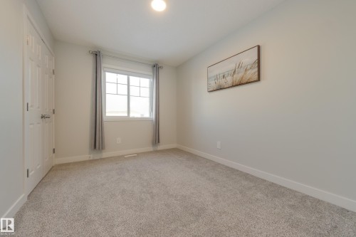 4869 Kinney Road, Edmonton, AB - Indoor Photo Showing Other Room