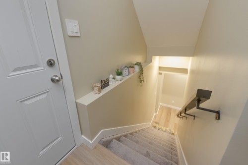 4869 Kinney Road, Edmonton, AB - Indoor Photo Showing Other Room