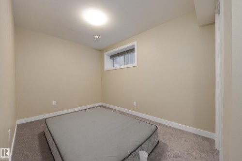 4869 Kinney Road, Edmonton, AB - Indoor Photo Showing Other Room