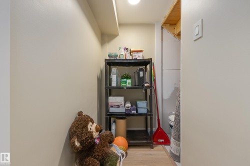 4869 Kinney Road, Edmonton, AB - Indoor Photo Showing Other Room