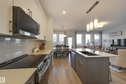 4869 Kinney Road, Edmonton, AB - Indoor Photo Showing Kitchen With Double Sink With Upgraded Kitchen