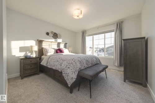 4869 Kinney Road, Edmonton, AB - Indoor Photo Showing Bedroom