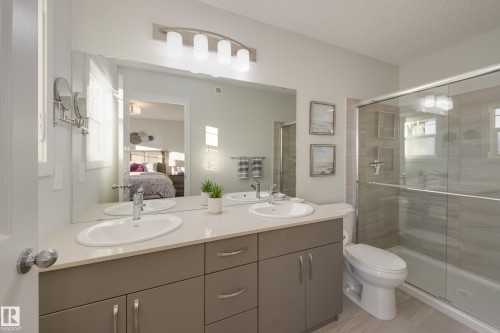 4869 Kinney Road, Edmonton, AB - Indoor Photo Showing Bathroom