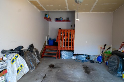 View of garage - 5244 1A Avenue Sw, Edmonton, AB - Indoor Photo Showing Garage