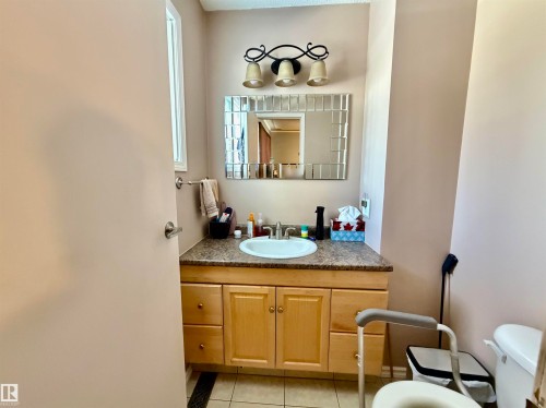 4802 Mackenzie Av, Drayton Valley, AB - Indoor Photo Showing Bathroom