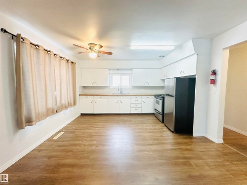 4014 53 Street, Wetaskiwin, AB - Indoor Photo Showing Kitchen
