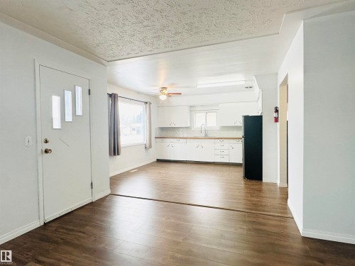 4014 53 Street, Wetaskiwin, AB - Indoor Photo Showing Other Room