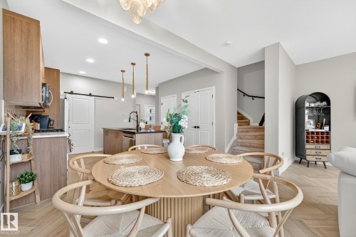 431 Conroy Crescent, Edmonton, AB - Indoor Photo Showing Dining Room