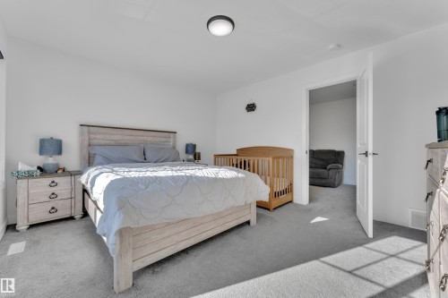 9548 Carson Bend Sw, Edmonton, AB - Indoor Photo Showing Bedroom