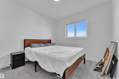 9548 Carson Bend Sw, Edmonton, AB - Indoor Photo Showing Bedroom