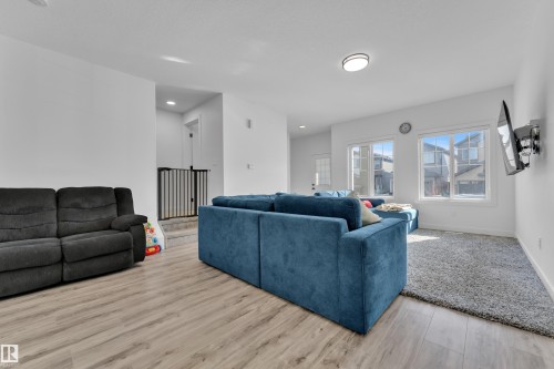 9548 Carson Bend Sw, Edmonton, AB - Indoor Photo Showing Living Room