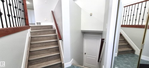 408 Jennings Bay Nw, Edmonton, AB - Indoor Photo Showing Other Room