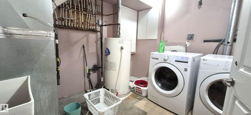408 Jennings Bay Nw, Edmonton, AB - Indoor Photo Showing Laundry Room