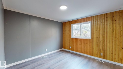 22 West View Boulevard, Edmonton, AB - Indoor Photo Showing Other Room