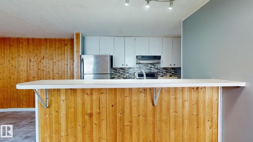 22 West View Boulevard, Edmonton, AB - Indoor Photo Showing Kitchen