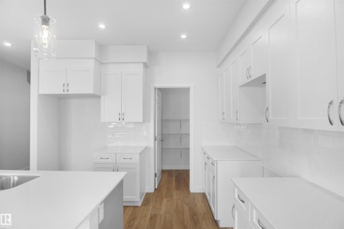 17628 4 Street, Edmonton, AB - Indoor Photo Showing Kitchen With Upgraded Kitchen