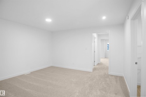 7247 182 Avenue, Edmonton, AB - Indoor Photo Showing Other Room