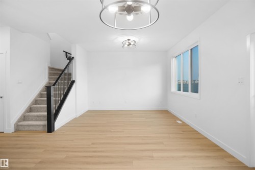 7247 182 Avenue, Edmonton, AB - Indoor Photo Showing Other Room