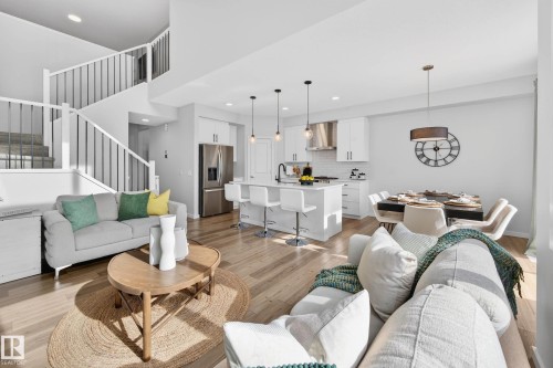 324 Stiles Way, Leduc, AB - Indoor Photo Showing Living Room