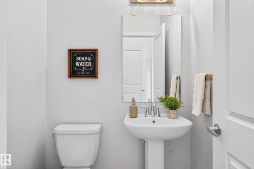 324 Stiles Way, Leduc, AB - Indoor Photo Showing Bathroom