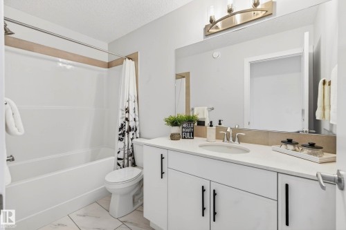 324 Stiles Way, Leduc, AB - Indoor Photo Showing Bathroom