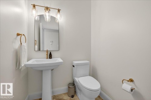 1440 Chahley Place, Edmonton, AB - Indoor Photo Showing Bathroom