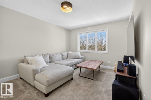 1440 Chahley Place, Edmonton, AB - Indoor Photo Showing Living Room