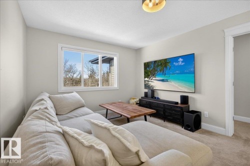 1440 Chahley Place, Edmonton, AB - Indoor Photo Showing Living Room