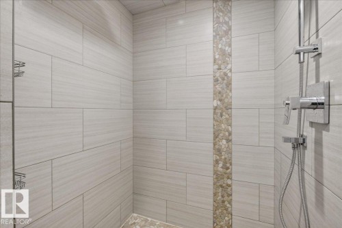 1440 Chahley Place, Edmonton, AB - Indoor Photo Showing Bathroom