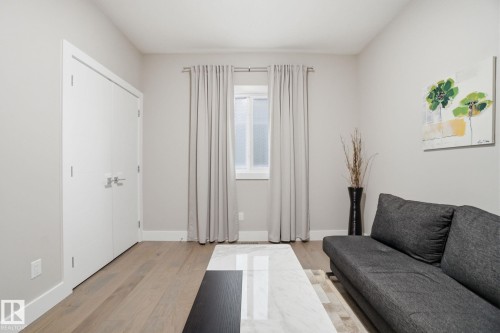 21916 80 Avenue, Edmonton, AB - Indoor Photo Showing Other Room