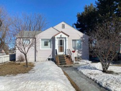 4798 49 Avenue  Vegreville, AB T9C 1K9