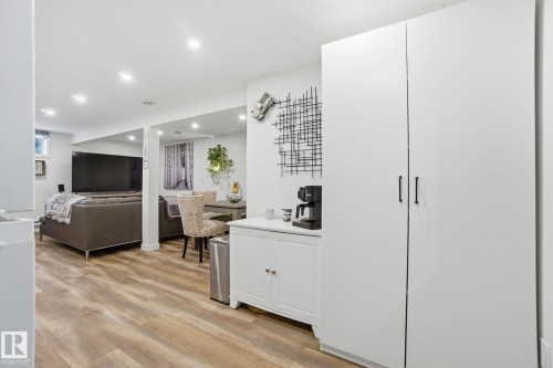 5110 57Ave, Leduc, AB - Indoor