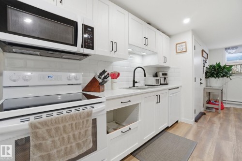 5110 57Ave, Leduc, AB - Indoor Photo Showing Kitchen