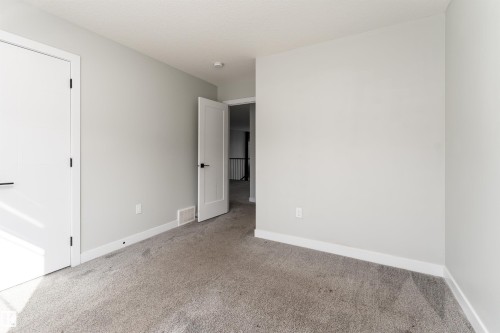 5211 Kimball Crescent, Edmonton, AB - Indoor Photo Showing Other Room