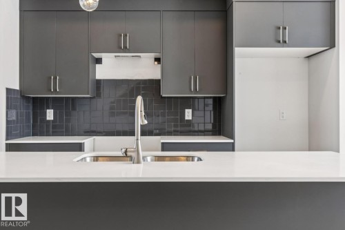 2618 Alces Way, Edmonton, AB - Indoor Photo Showing Kitchen With Double Sink With Upgraded Kitchen