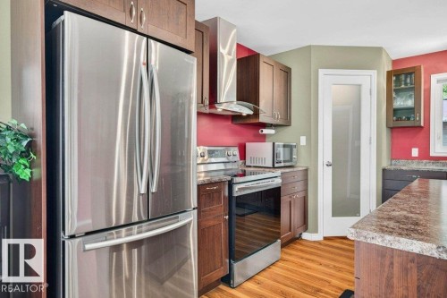 129 50529 Rge Road 21, Rural Parkland County, AB - Indoor Photo Showing Kitchen