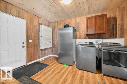 129 50529 Rge Road 21, Rural Parkland County, AB - Indoor Photo Showing Kitchen