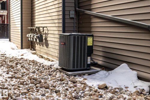 Exterior view of a cooling unit - 21 655 Watt Boulevard, Edmonton, AB - Outdoor