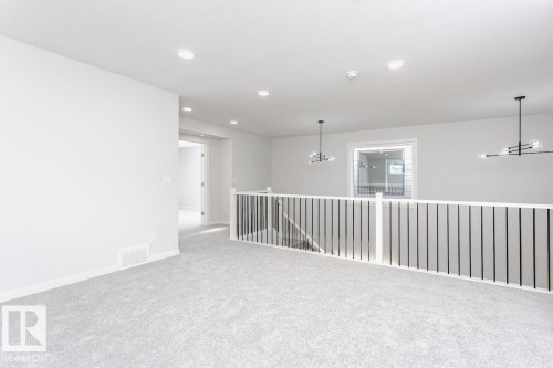 7622 Kimiwan Crescent, Edmonton, AB - Indoor Photo Showing Other Room