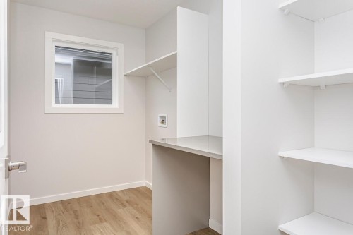 7622 Kimiwan Crescent, Edmonton, AB - Indoor With Storage