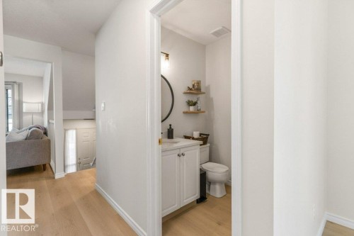 9753 176 Street, Edmonton, AB - Indoor Photo Showing Bathroom