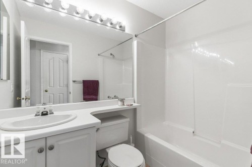 9753 176 Street, Edmonton, AB - Indoor Photo Showing Bathroom